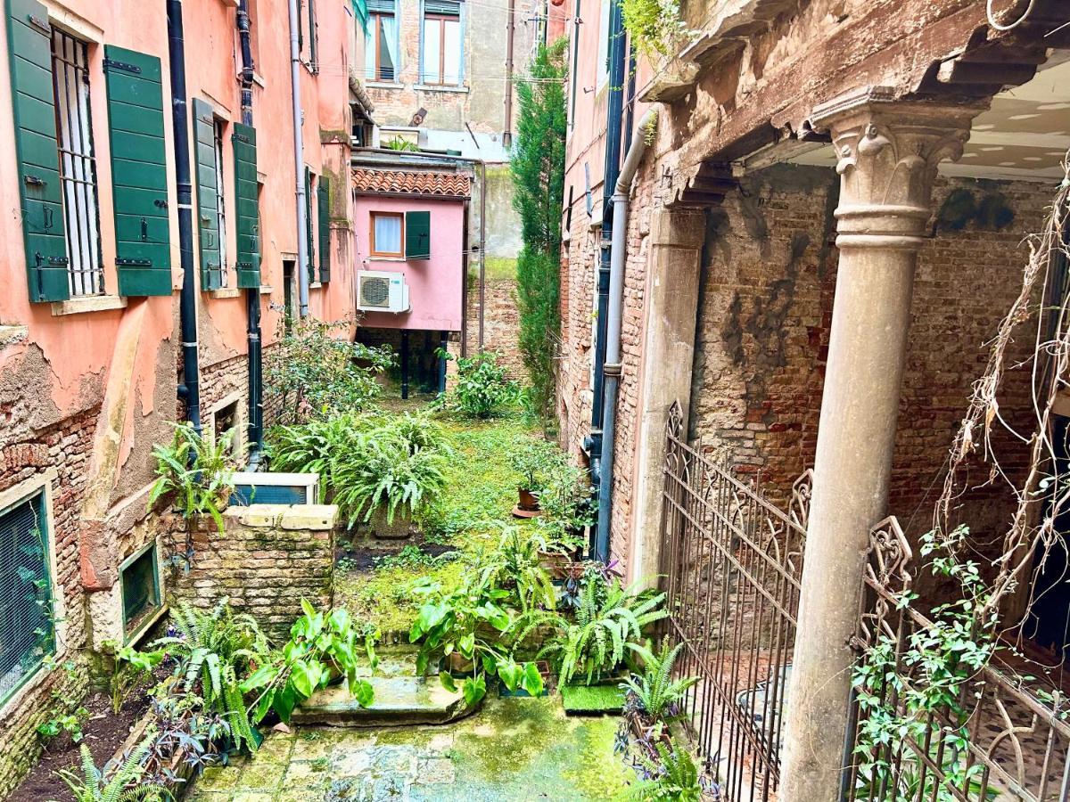 Central Flat Romantic Domus Remedio Venise Extérieur photo